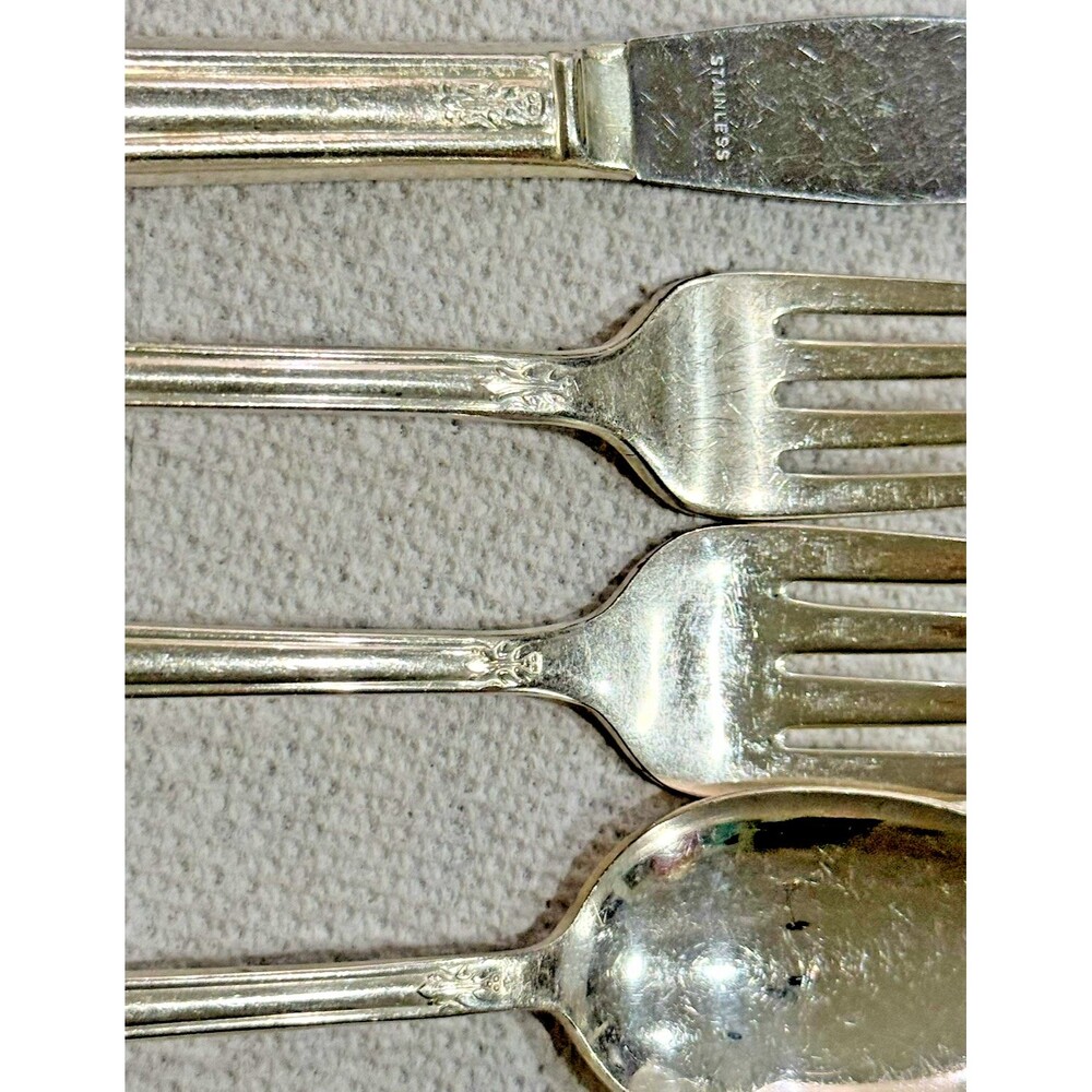 Wm Rogers Avalon Cabin Silverplate Flatware Set 4pc Knife Fork Spoon 1940s - Picture 8 of 16